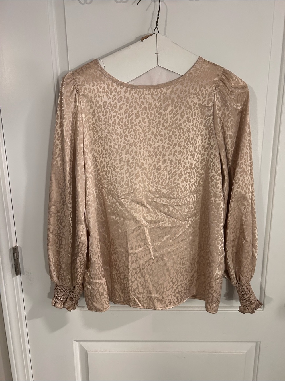 Vine & Love Satin Leopard Jacquard Balloon Sleeve Blouse - Beige